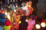 Die Bremer Stadtmusikanten des Theater INTERAKTIVo beim Laternelaufen im Bürgerpark