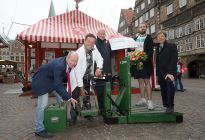 Aufwiegeaktion bei der Bürgerpark-Tombola