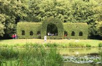 Die Bremer Turmbläser im Laubengang des Bürgerparks