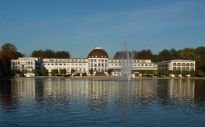 Parkhotel Bremen mit dem Hollersee
